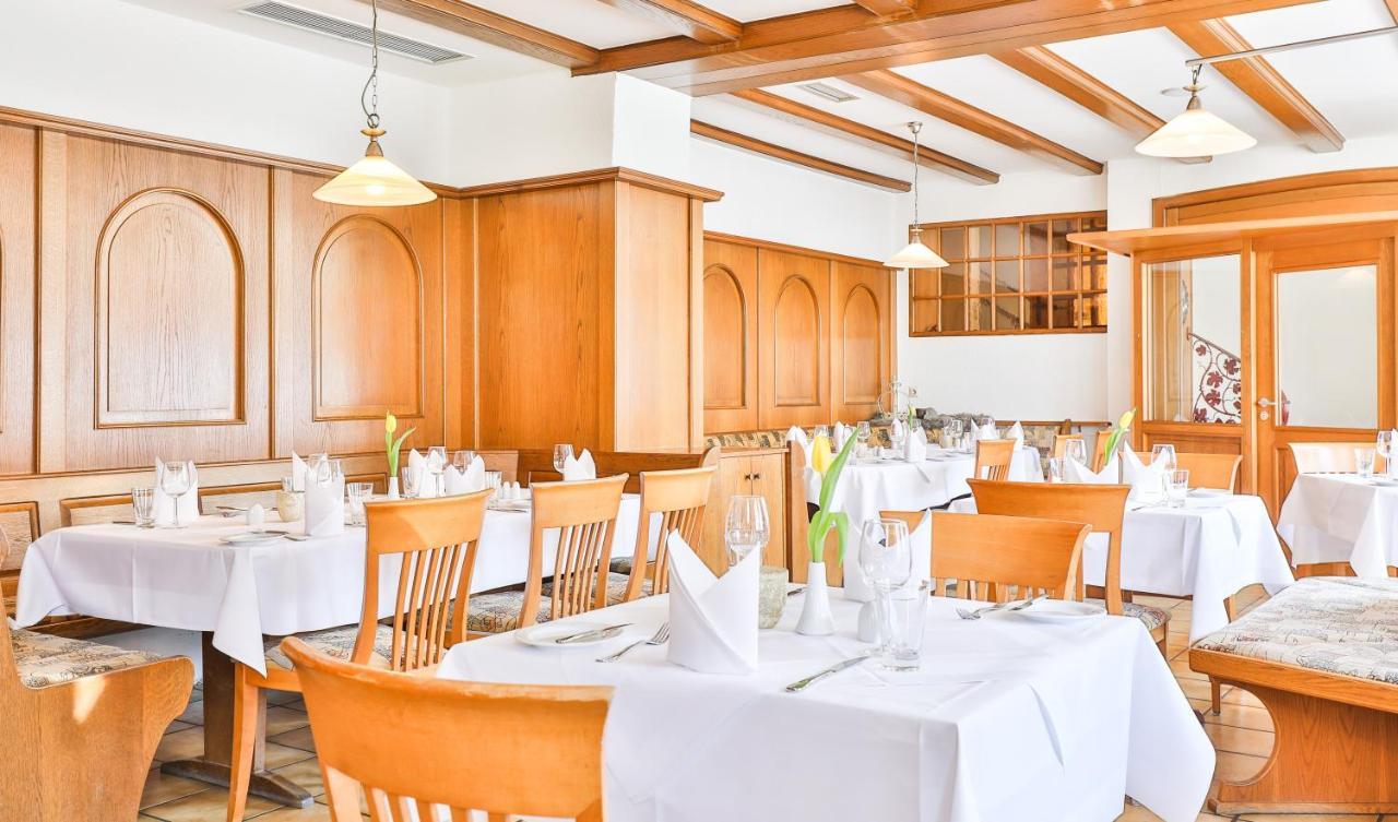Hotel-Gasthaus "Krone" Boetzingen Buitenkant foto