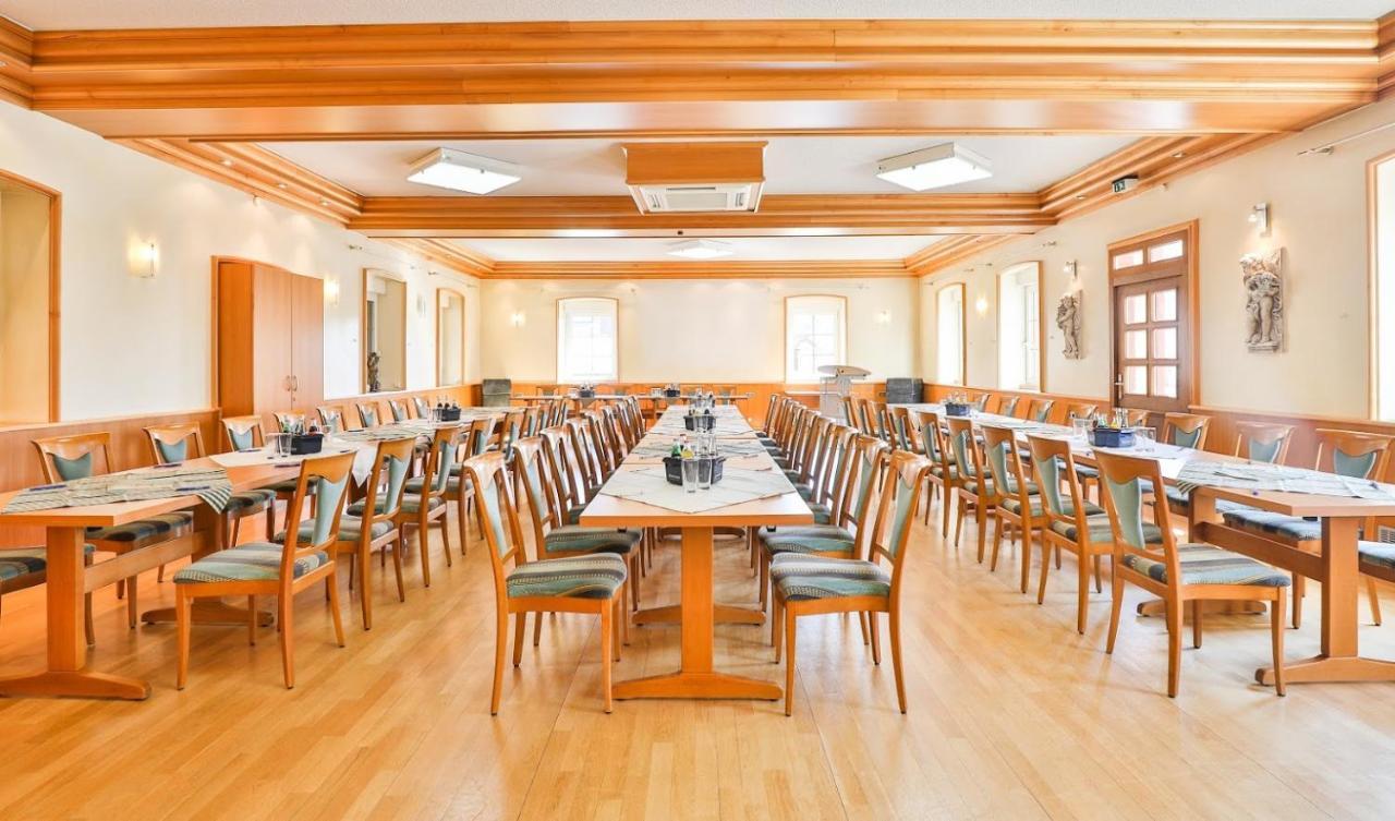Hotel-Gasthaus "Krone" Boetzingen Buitenkant foto