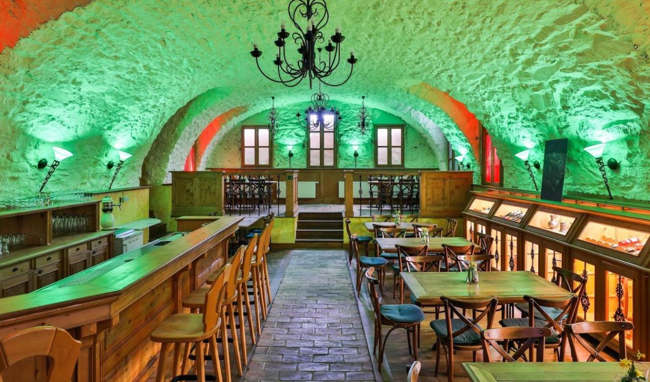 Hotel-Gasthaus "Krone" Boetzingen Buitenkant foto